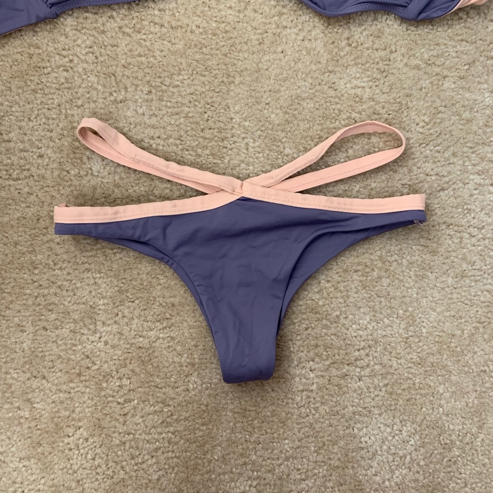 Bikini - Picture 5 of 6